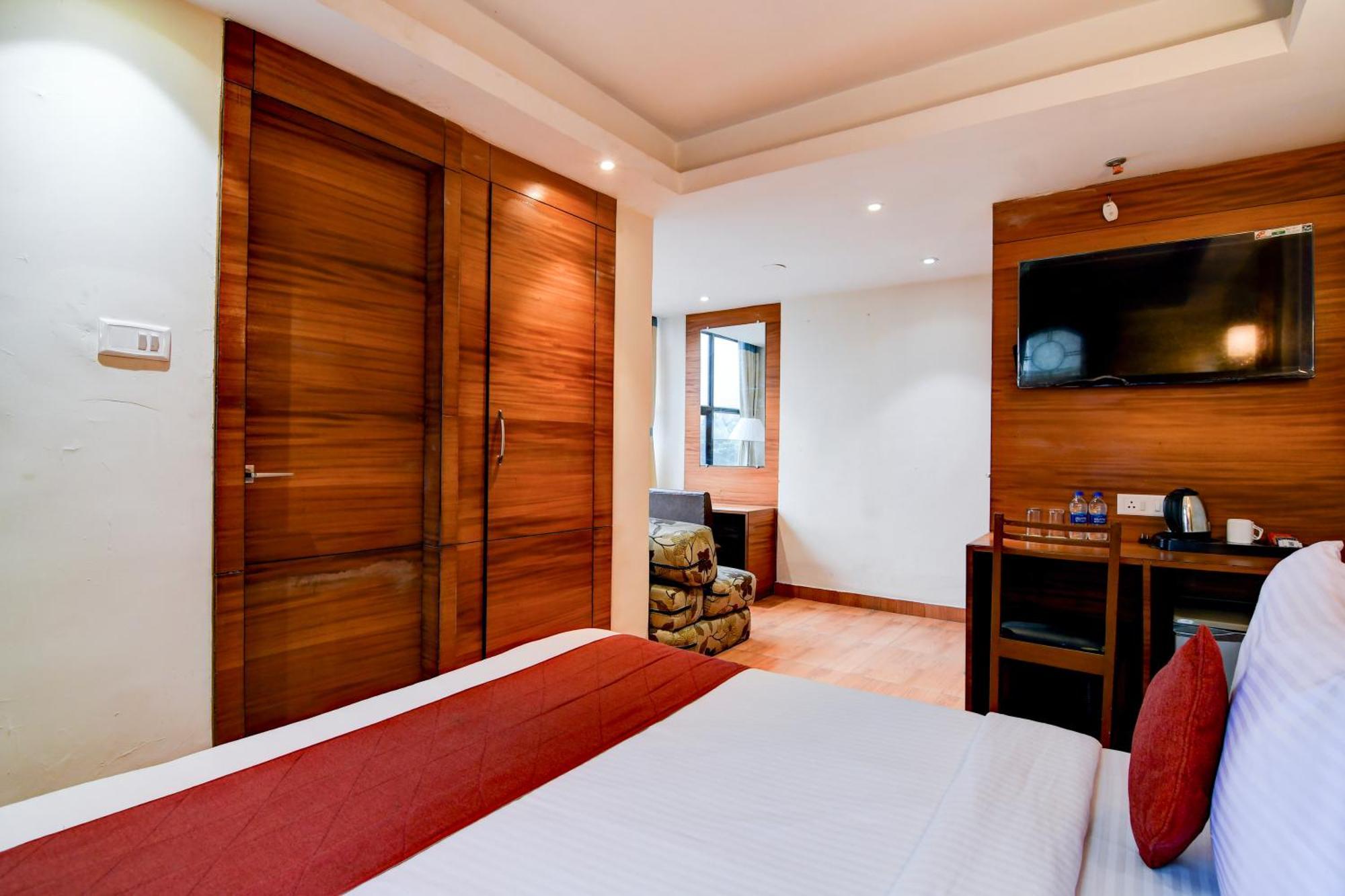 Hotel King'S Crown Calcutta Exteriör bild