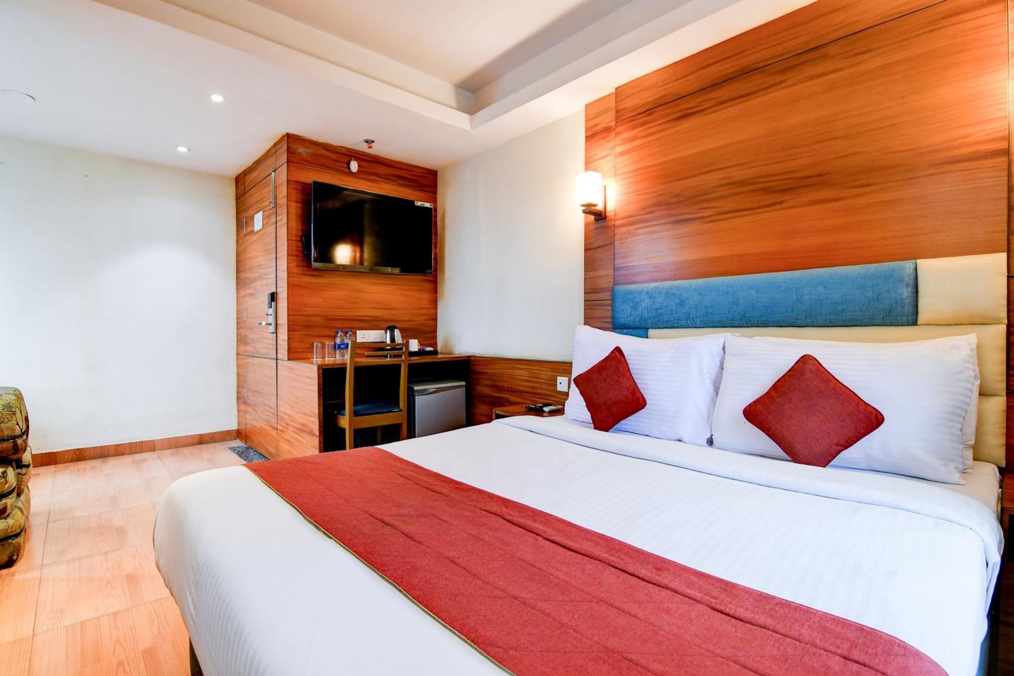 Hotel King'S Crown Calcutta Exteriör bild